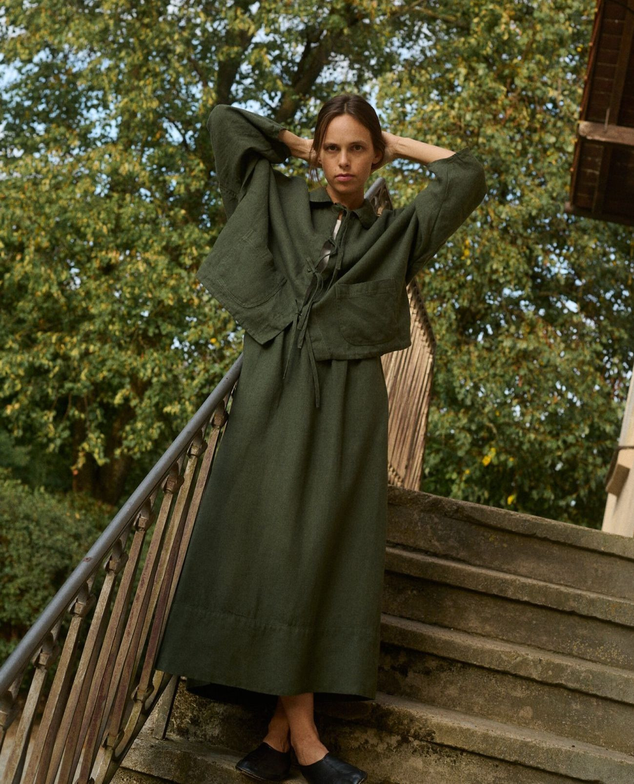 Monika — timeless, easy, all-season.
Oversized in the best way.